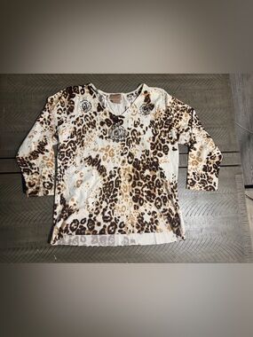 Choices White Tan and Brown Leopard Print V-Neck Top